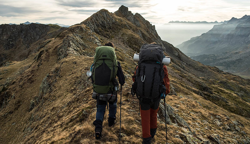 Mochila de trekking: Não deixe de levar itensa básicos para seu trajeto
