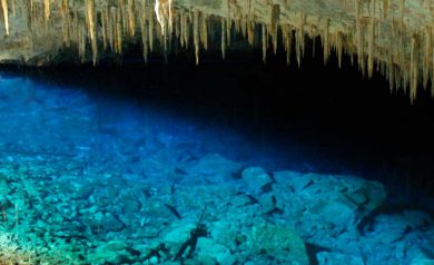 gruta do lago azul