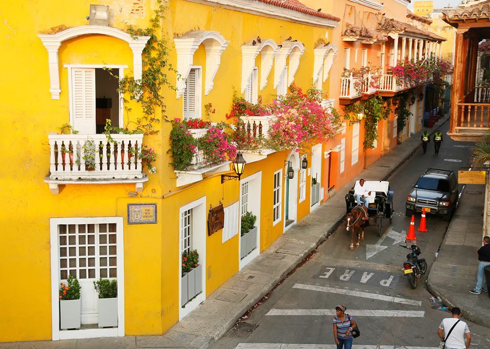 Passeio de carruagem no centro histórico de Cartagena