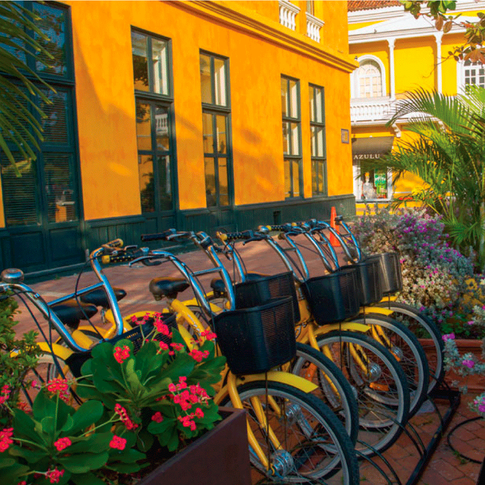 Alugar bicicletas é uma boa opção para conhecer o centro histórico de Cartagena