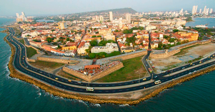 Foto panorâmica do centro histórico de Cartagena, a cidade amuralhada