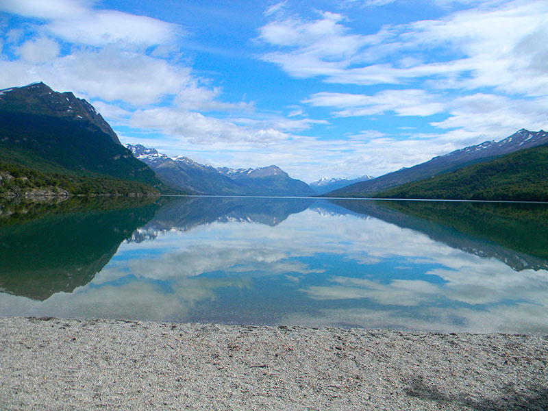 San Martin de Los Andes e seus belíssimos lagos, na foto, Lago Espejo