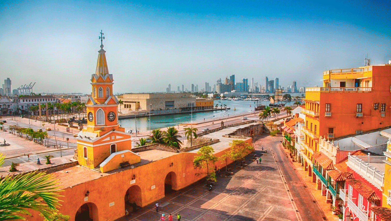 Torre del Reloj, portal de entrada para o centro histórico de Cartagena