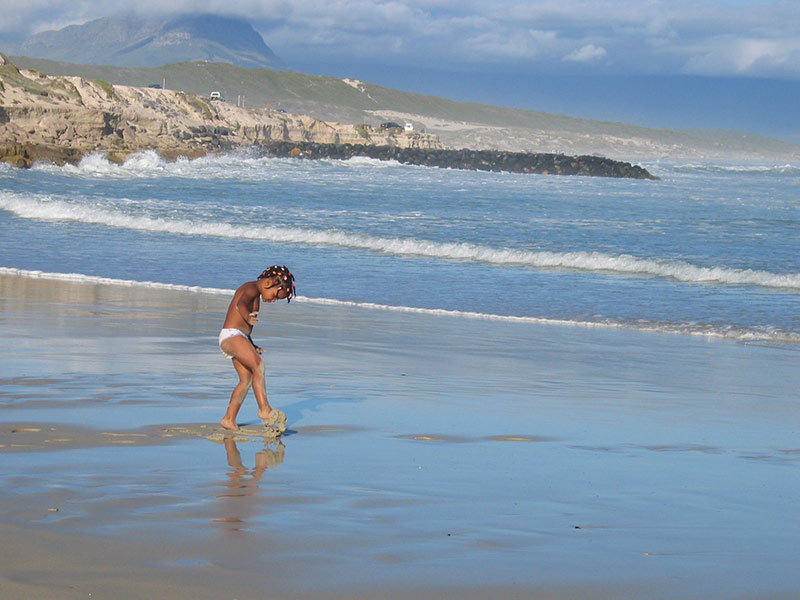 uma das praias de Cape Town indicada para o banho e para toda a família
