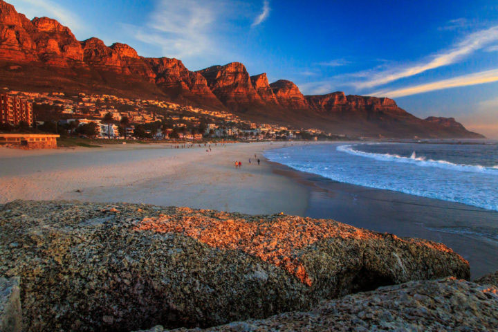 Camps Bay é um dos locais de partida para chegar ao cabo da Boa esperança