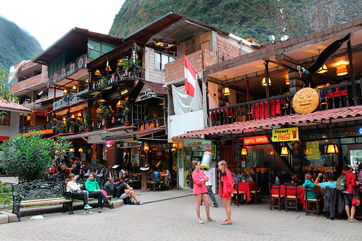 Alguns restaurantes de Águas Calientes, muitas comidas gostosas e uma gastronomia espetacular