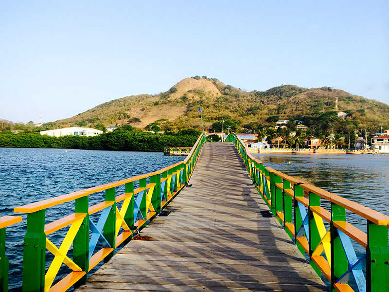 A ilha de providência é perto da Ilha de Santa Catalina