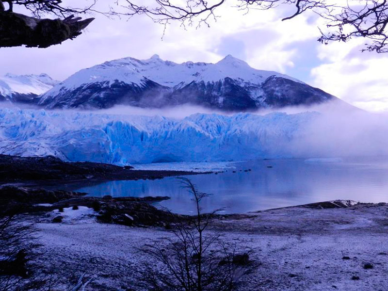 Mini trekking em Perito Moreno: A caminhada pelo Glaciar permite uma vivência incrível bem próxima da natureza