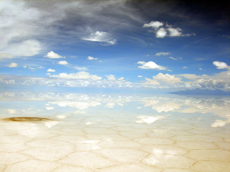 Salar de Uyuni: O céu se confunde com as águas do deserto de sal