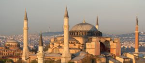 Turismo na Europa: Turquia guarda muitas belezas e história por entre suas mesquitas e construções