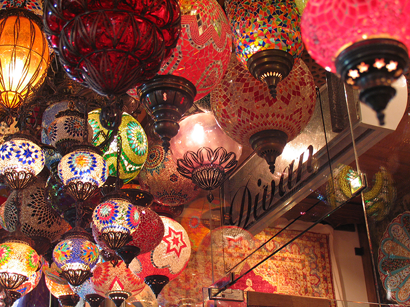 Turismo na Europa: Bazares, cores e sabores  surpreendem os turistas que chegam à Turquia