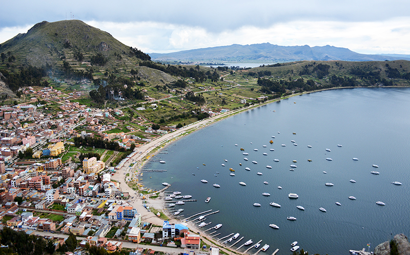 Lago Titicaca: A cidade de Copacabana é o ponto de partida para os passeios no Lago Titicaca