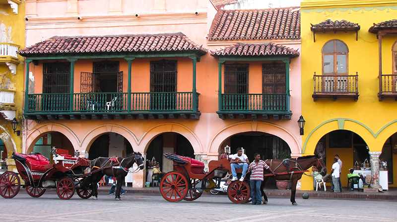 Passeios em Cartagena: De carruagem ou walk tour  sempre é uma excelente opção para conhecer a cidade