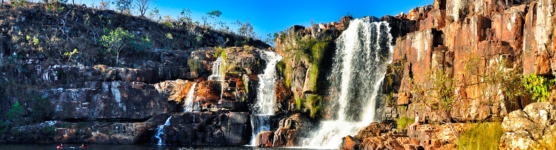 O que fazer na Chapada dos Veadeiros? Aproveitar e cruzar trilhas lindas para entrar em contato com a naureza