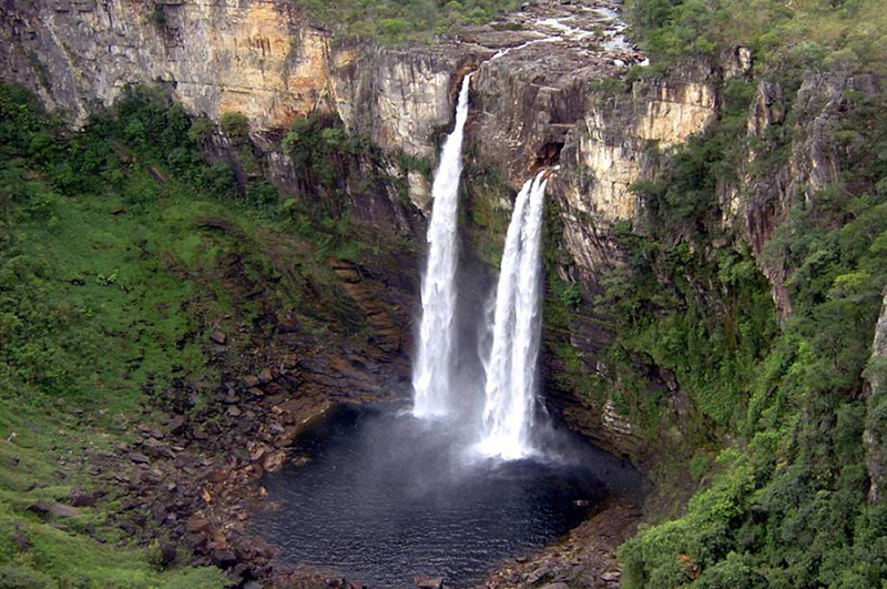 O que fazer na Chapada dos Veadeiros? Conhecer as cachoeiras, trilhas e paisagens incríveis