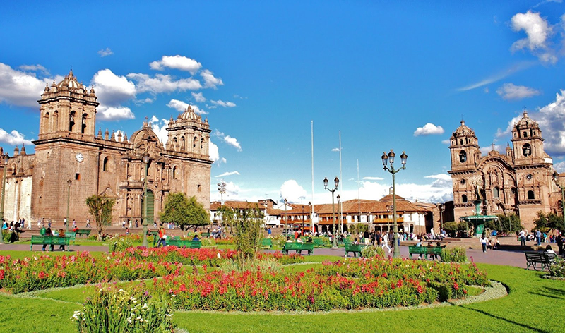 Passeios em Cusco: A praça de armas é um lugar no centro da cidade que reserva muitas construções e lugares fantasticos