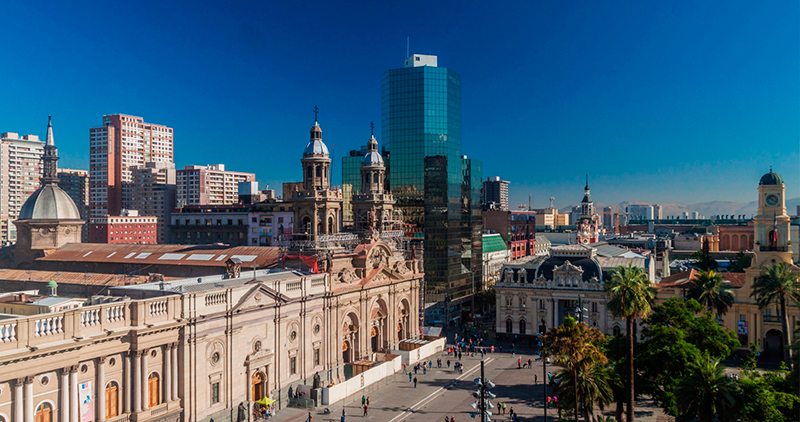 Passeios no Chile:  Passear pelo centro histórico é uma atividade interessante para quem quer conhecer um pouco do chile