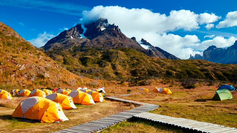 Pontos turísticos do Chile: Camping em Torres del Paine