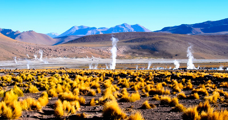 O turismo no deserto do Atacama: gêiseres podem ser visitados 