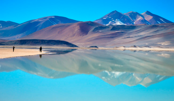 O turismo no deserto do Atacama: Várias lagunas coloridas para serem visitadas