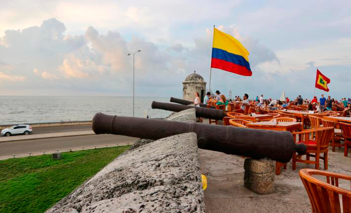 Caribe colombiano: Café del Mar é um ótimo lugar para observar o por do sol