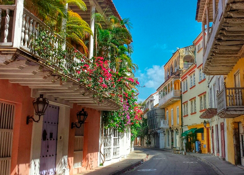 Caribe colombiano: Percorrer as ruas de Cartagena é entrar em contato com cores e história local