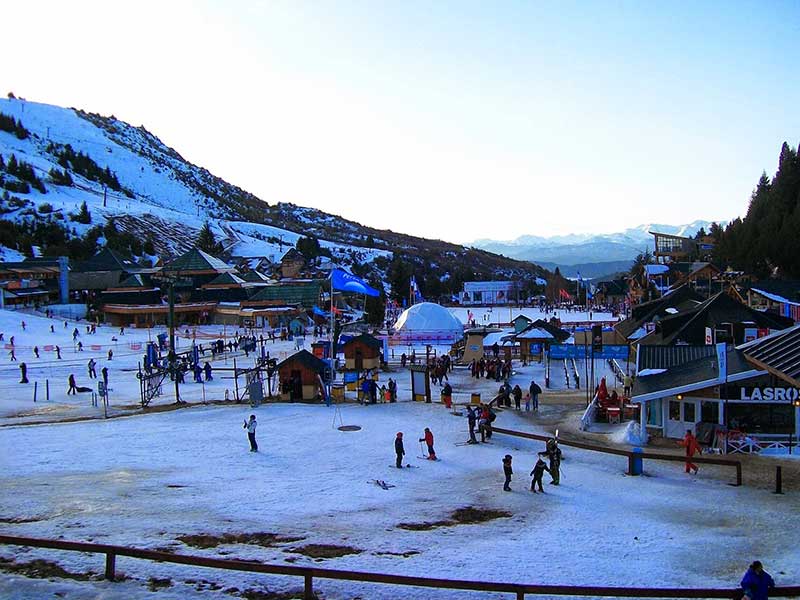 Passeios na Argentina: Cerro Catedral é um local muito procurado para a prática de esportes na neve
