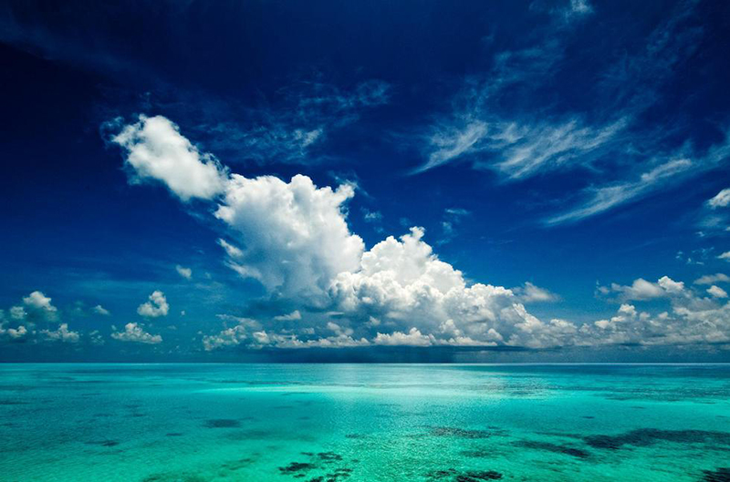 Praias do Caribe: Ceu e mar azul em Providência