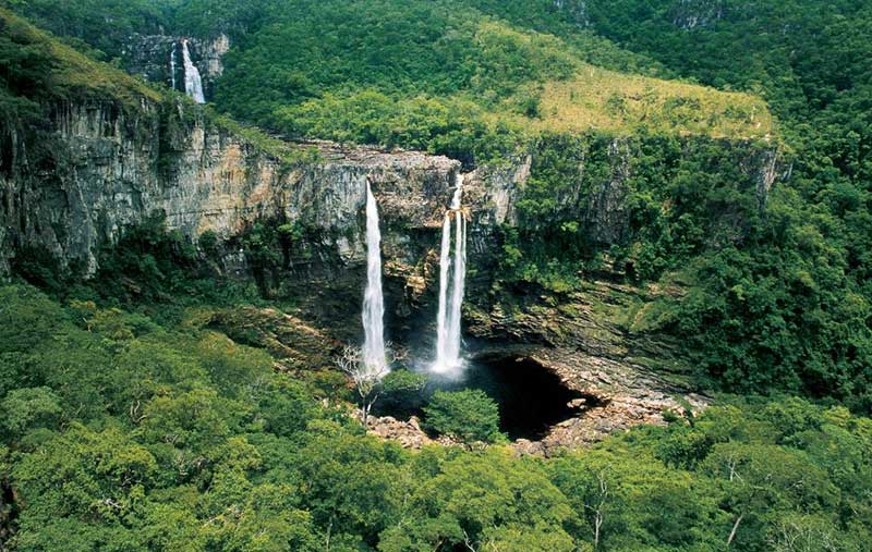 A chapada dos Veadeiros é um dos destinos nacionais que permitem o contato íntimo com a natureza