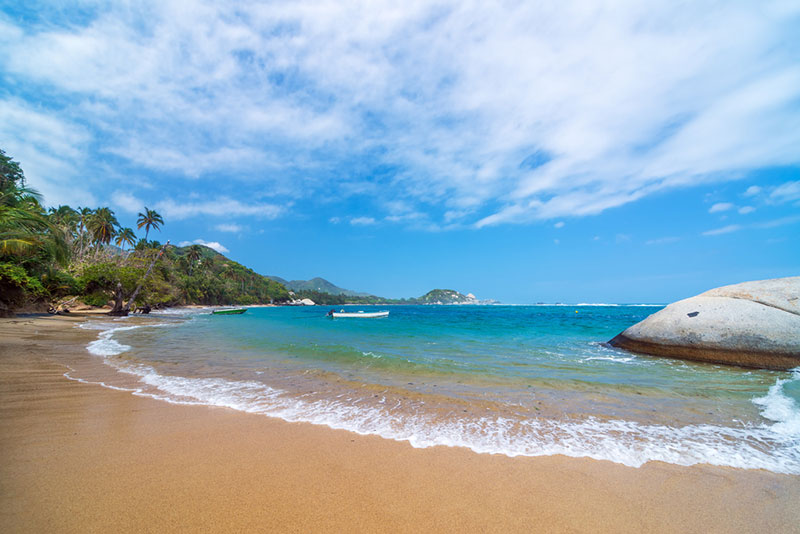 Praias do Parque Tayrona: La piscina é uma verdadeira piscina natural em meio à natureza maravilhosa