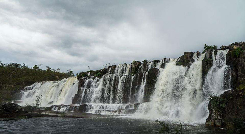 Turismo na Chapada dos Veadeiros: A catarata dos Couros pode ser visitada na chapada