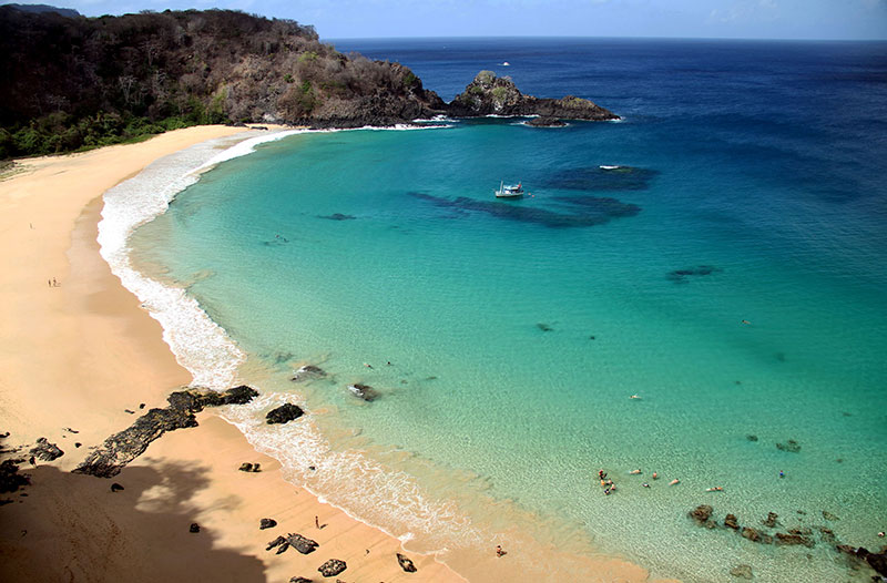 Trilhas de Fernando de Noronha: mirantes e natureza incríveis