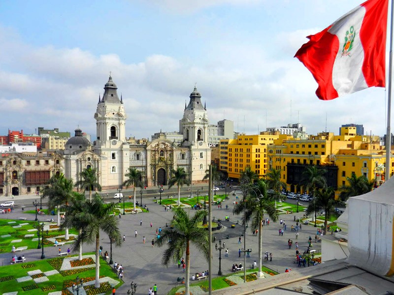 Tudo sobre o Peru: Lima é a capital e fica localizada na região costeira