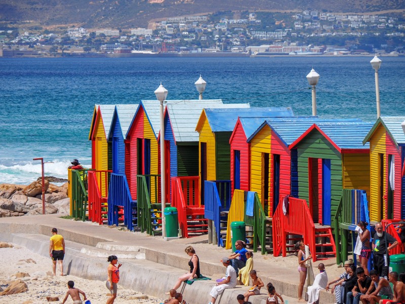Praias da África do Sul: muizenberg é uma praia colorida