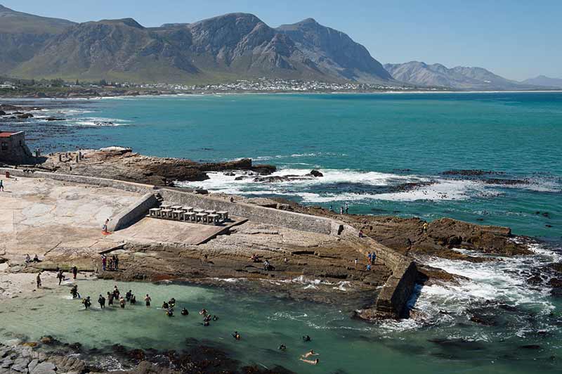 HErmanus fica localizada entre Port Elizabeth e Cape Town: