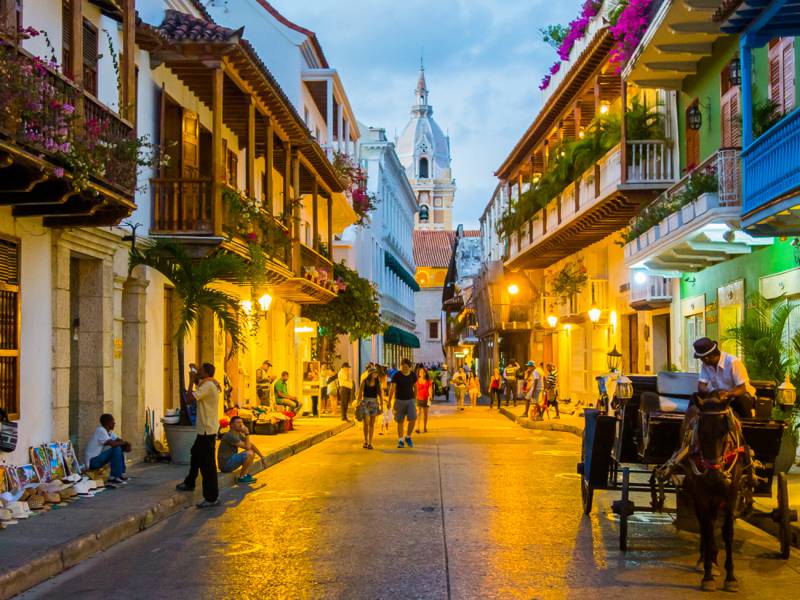 Conhecer o Centro histórico de Cartagena é um passeio muito bacana