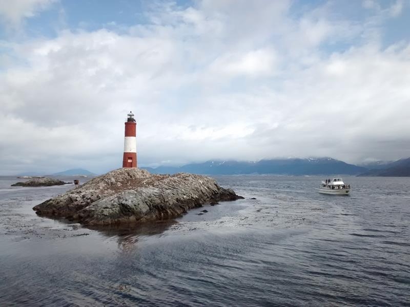 O passeio pelo canal Beagle é fantástico