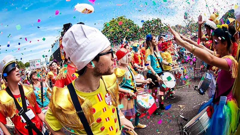 Aproveitar o feriado para viajar no carnaval é uma opção bacana para conhecer outros destinos